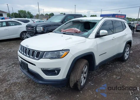 2019 Jeep Compass Latitude 4X4 из США, поврежденный, VIN 3C4NJDBB6KT847782